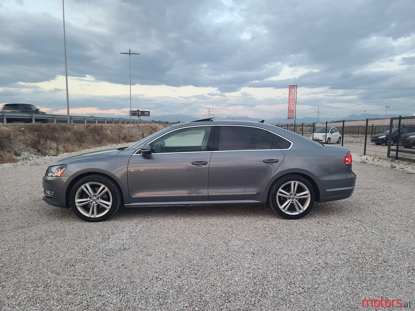 2015' Volkswagen Passat photo #3