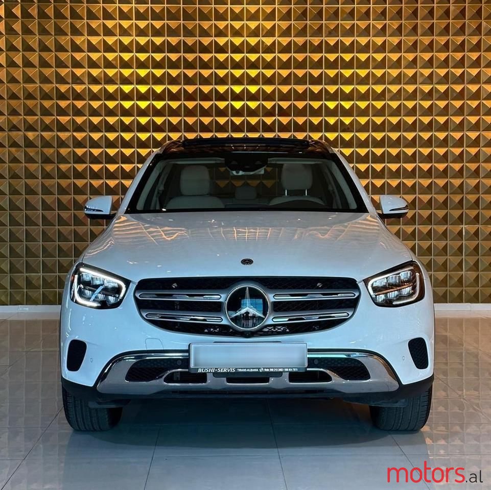 2020' Mercedes-Benz GLC 250 photo #4