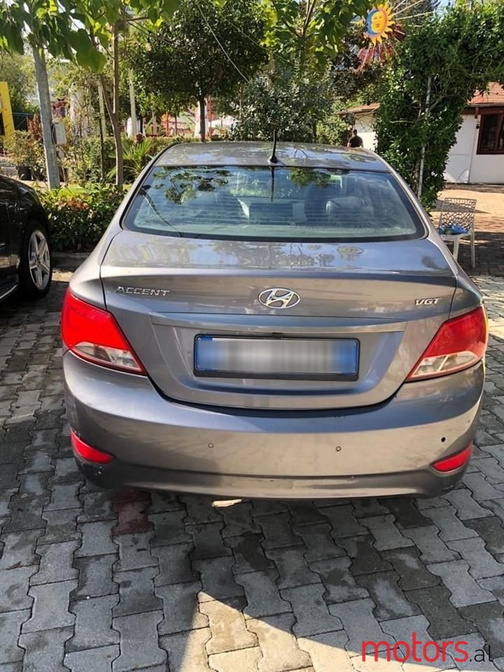 2014' Hyundai Accent photo #3