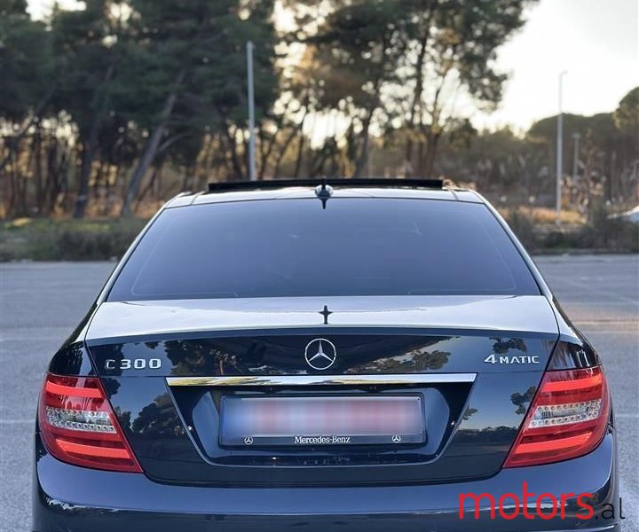 2012' Mercedes-Benz C 300 photo #4