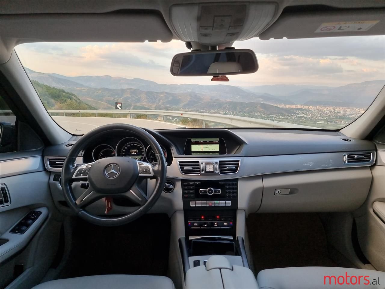 2014' Mercedes-Benz E 220 photo #6