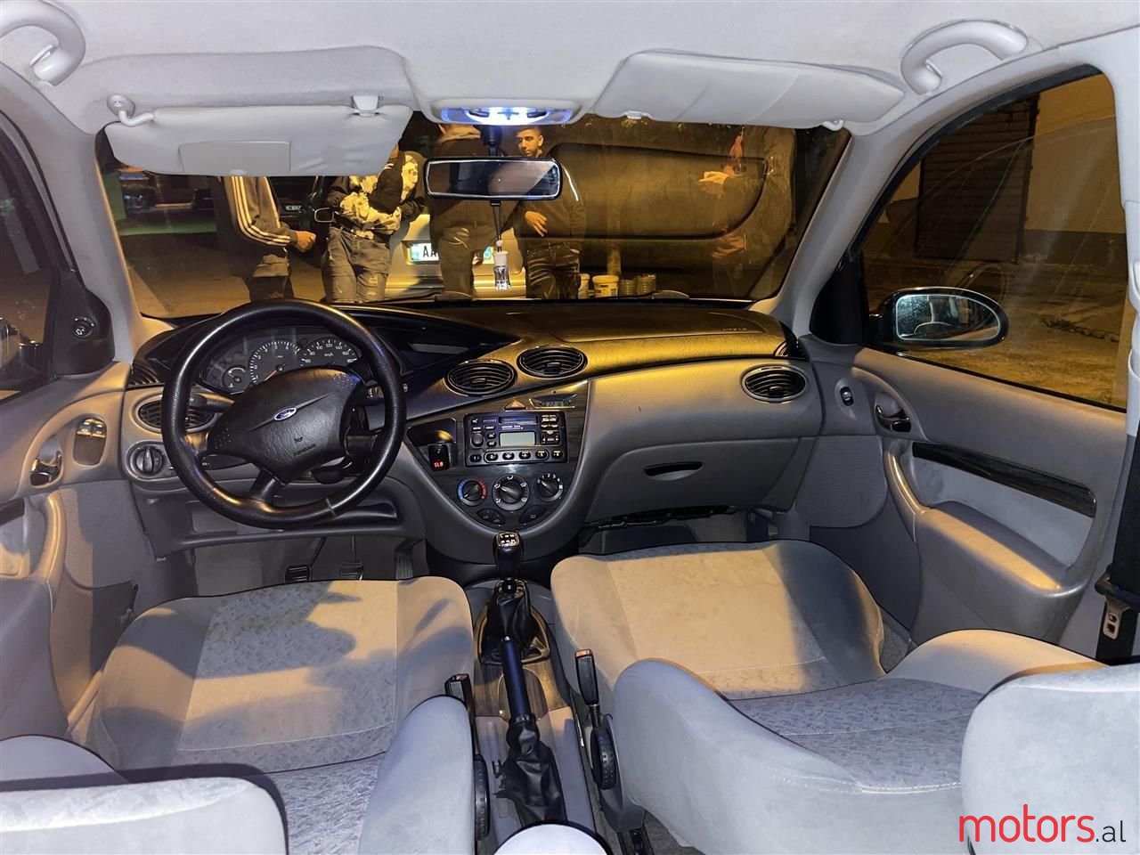 2001' Ford Focus photo #2