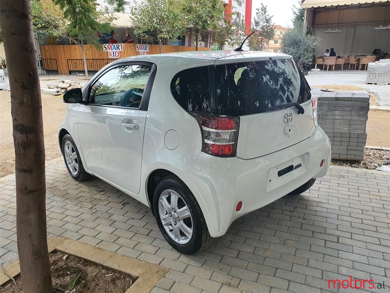 2009' Toyota iQ photo #6