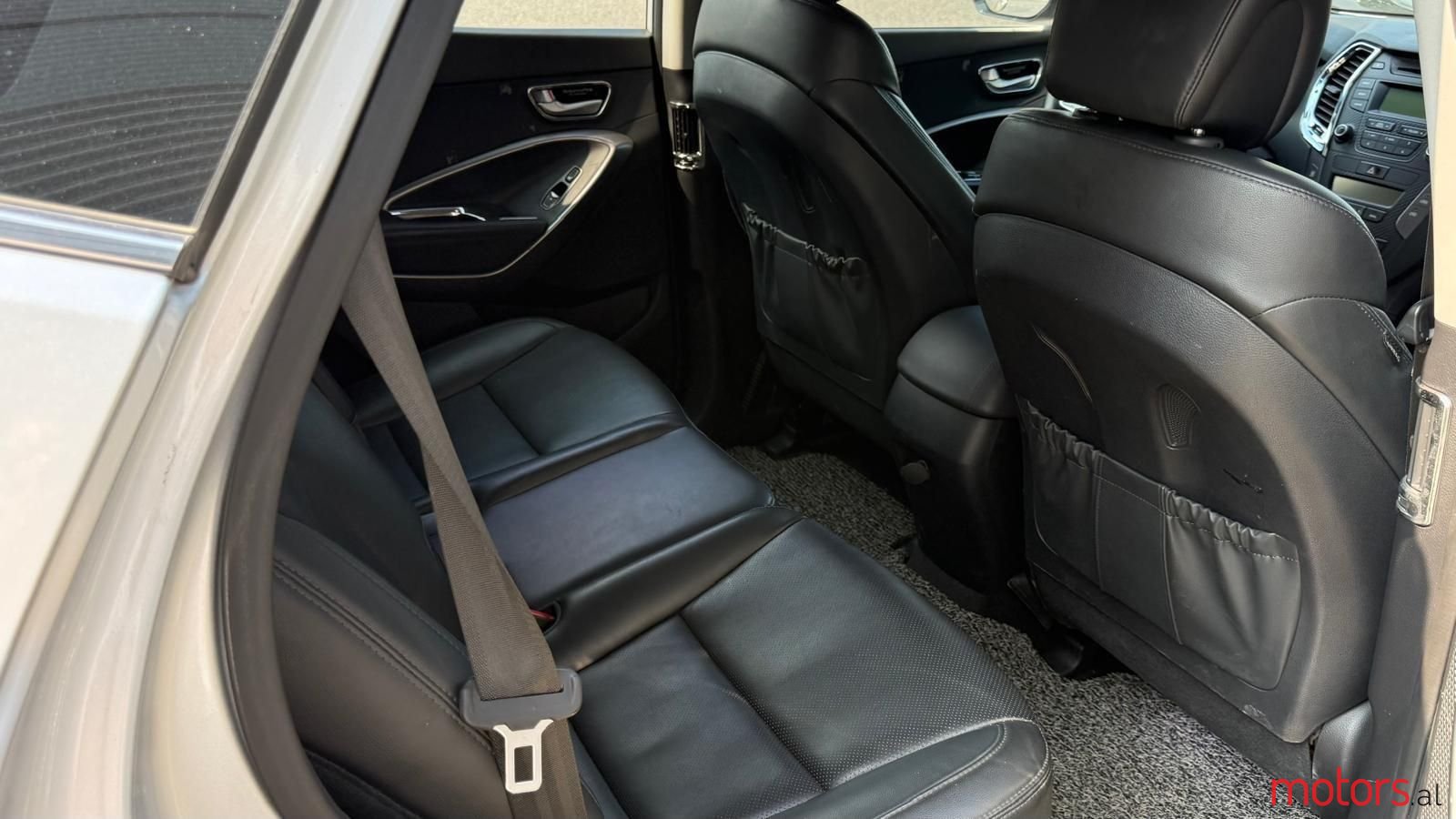 2013' Hyundai Santa Fe photo #4