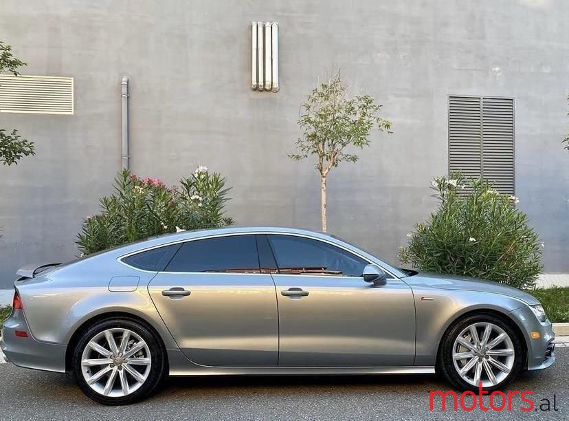 2012' Audi A7 photo #2