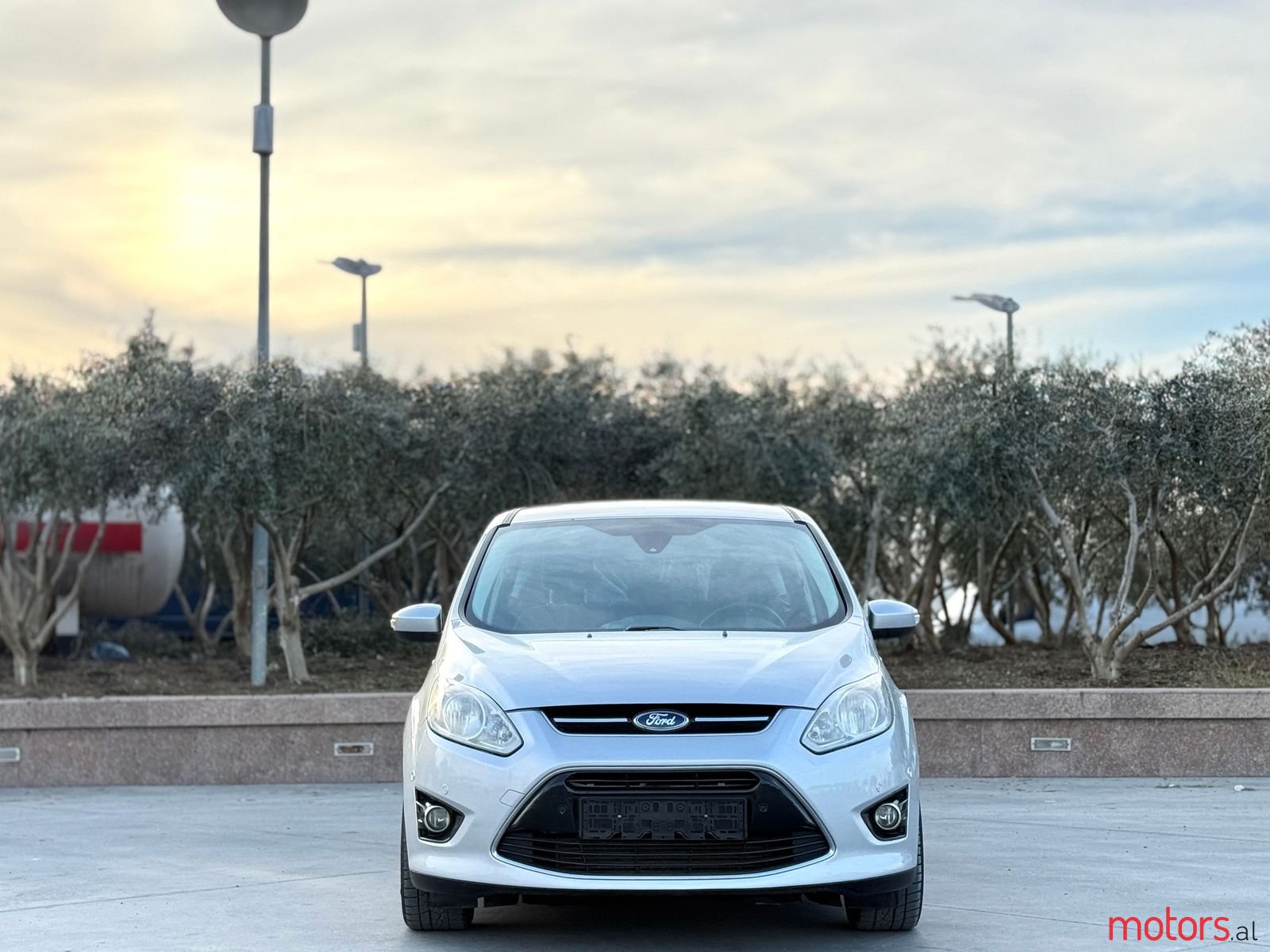 2015' Ford C-MAX photo #2