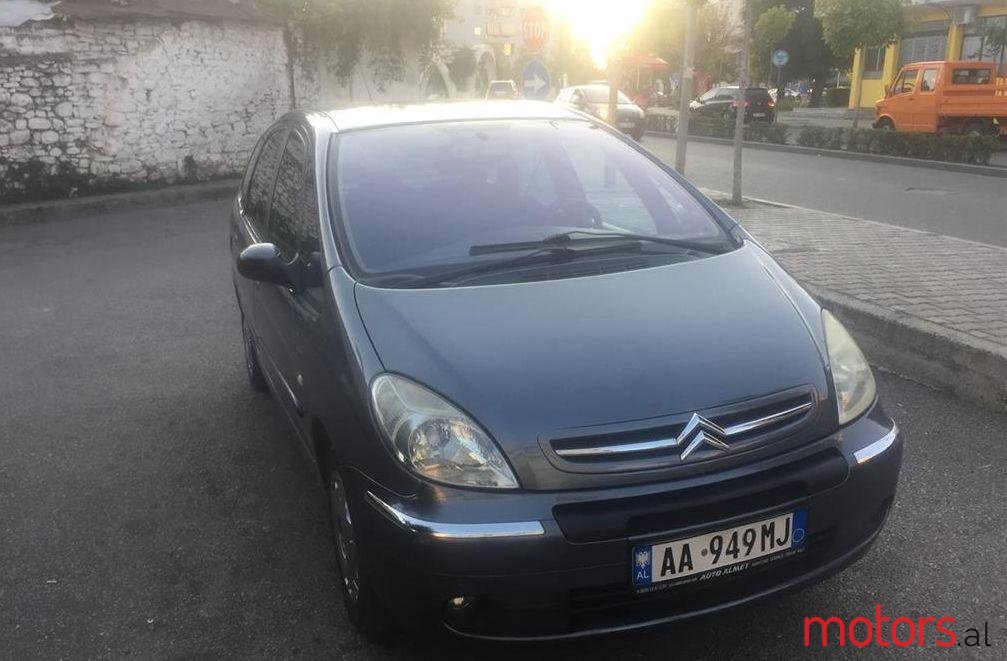 2005' Citroen Xsara Picasso photo #1