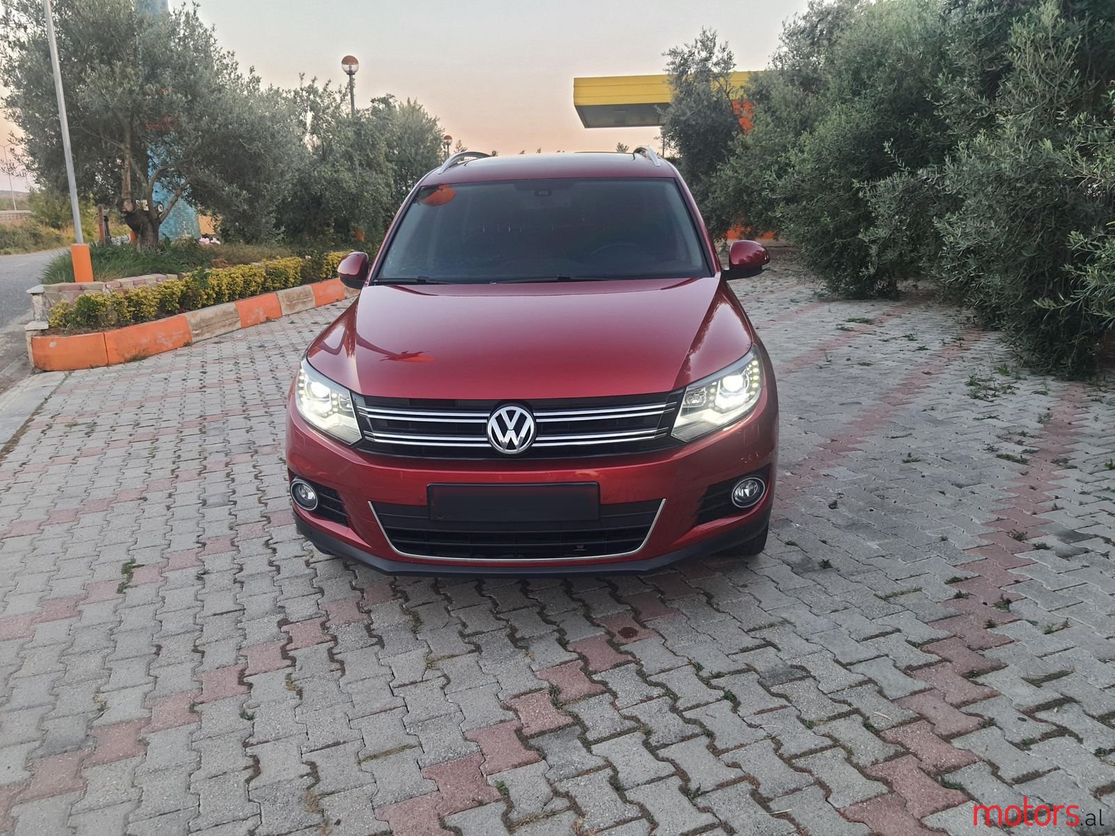 2013' Volkswagen Tiguan photo #3