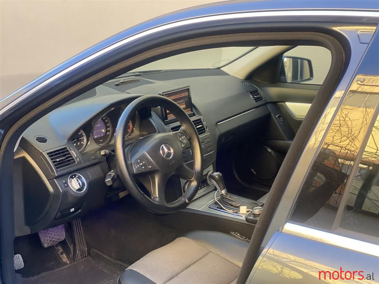 2010' Mercedes-Benz C 220 photo #2