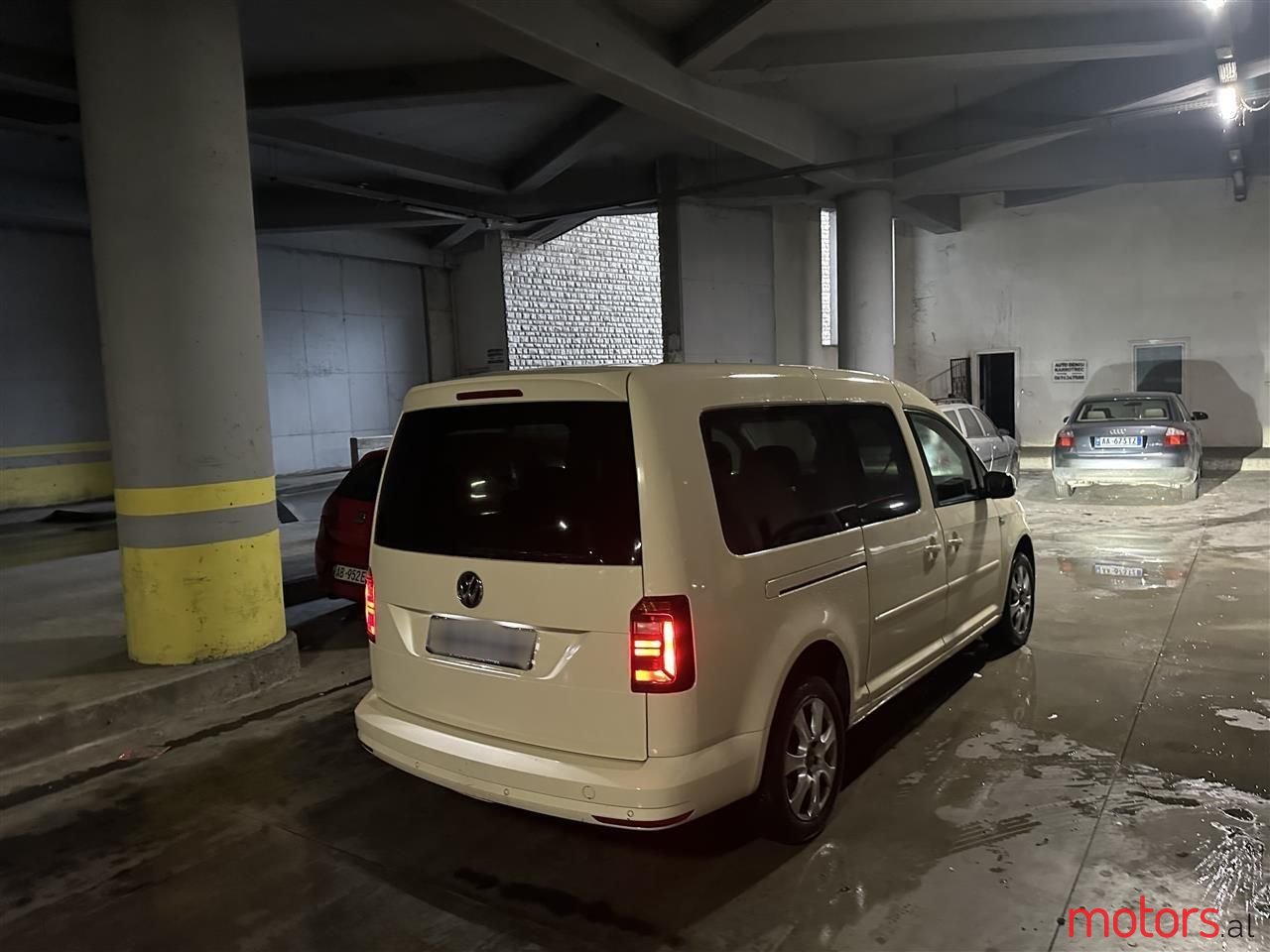 2019' Volkswagen Caddy photo #2