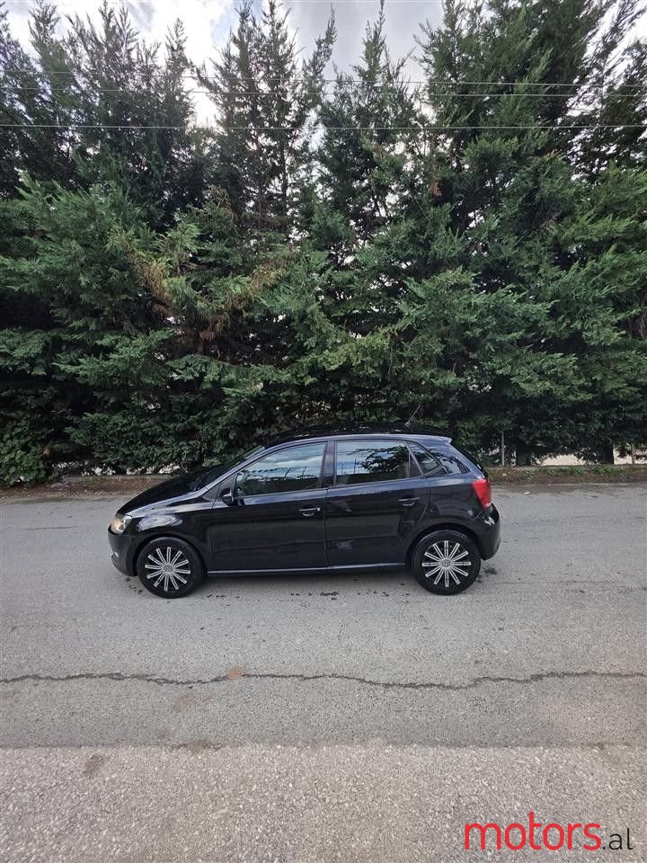 2010' Volkswagen Polo photo #2