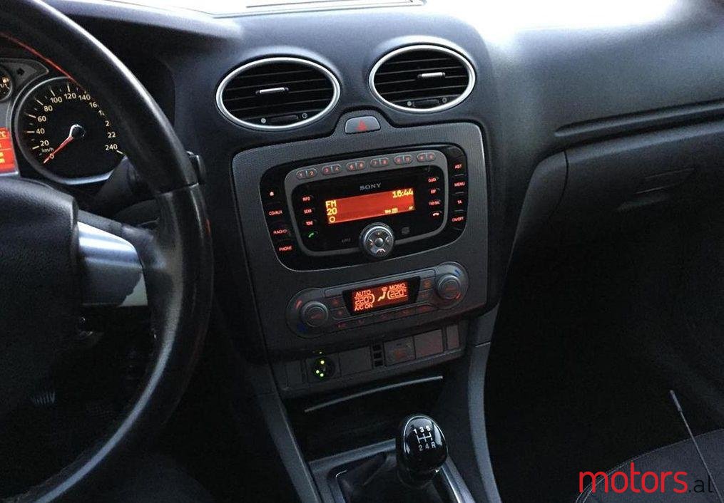 2009' Ford Focus photo #1