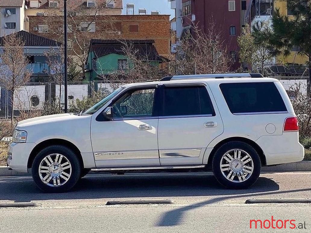 2009' Lincoln Navigator photo #3