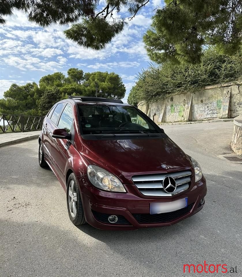 2010' Mercedes-Benz B 180 photo #1