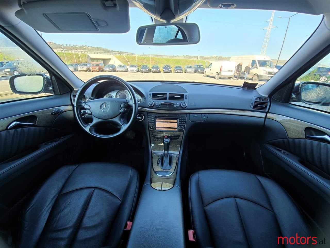 2009' Mercedes-Benz E 300 photo #4