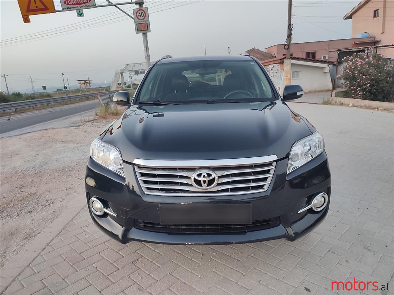 2011' Toyota RAV4 photo #2