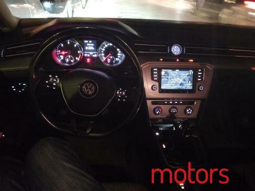 2016' Volkswagen Passat photo #1