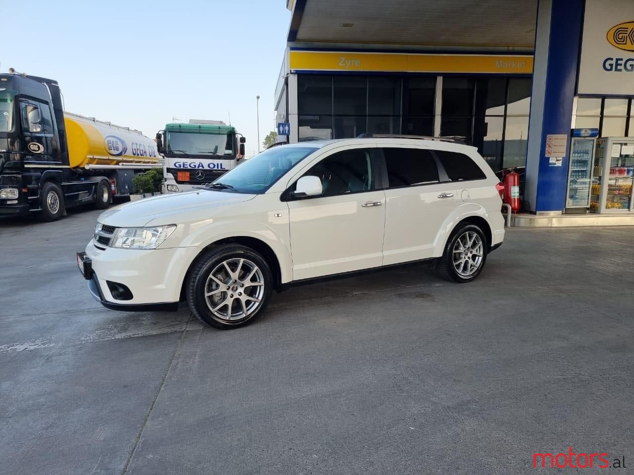 2012' Fiat Freemont photo #4