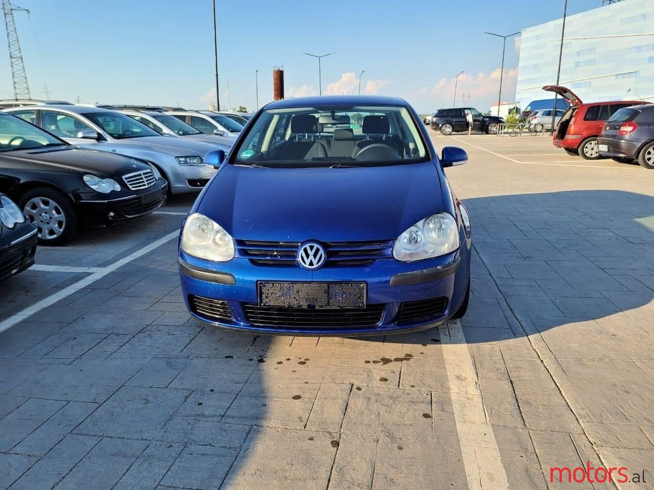 2005' Volkswagen Golf photo #3