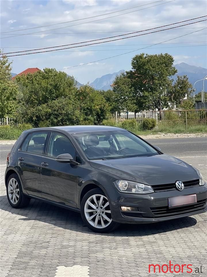 2014' Volkswagen Golf photo #1