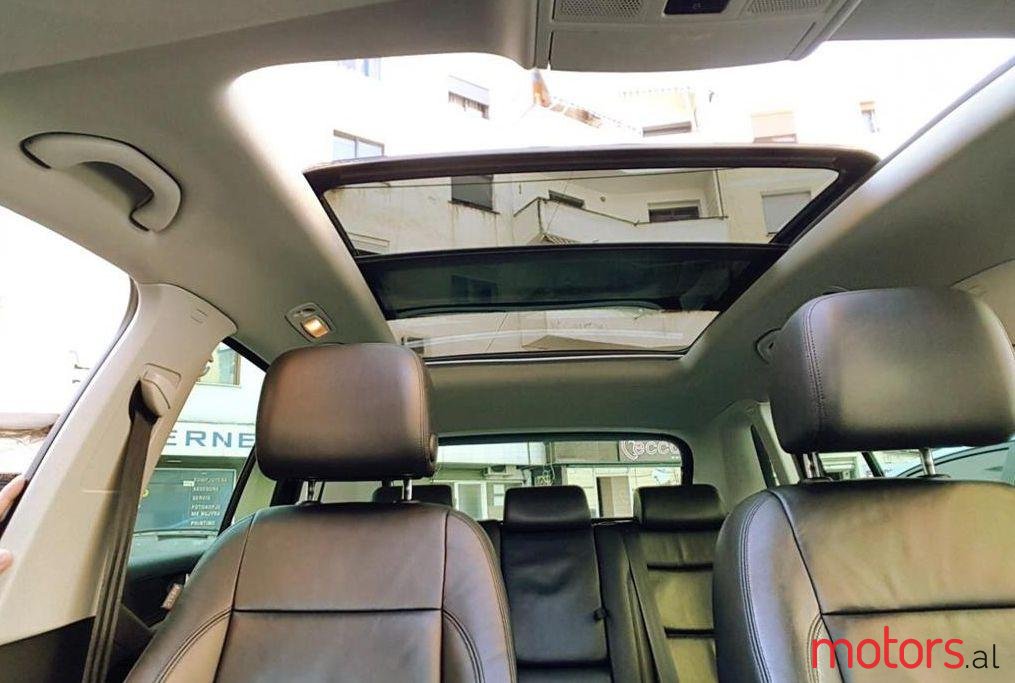 2009' Volkswagen Tiguan photo #2