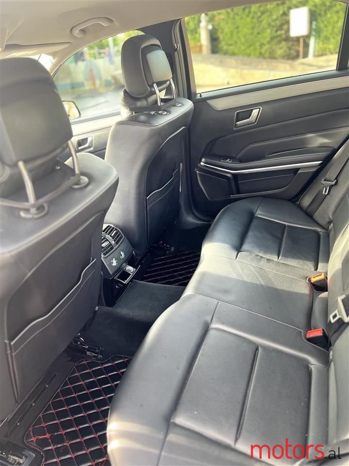 2014' Mercedes-Benz E 220 photo #2