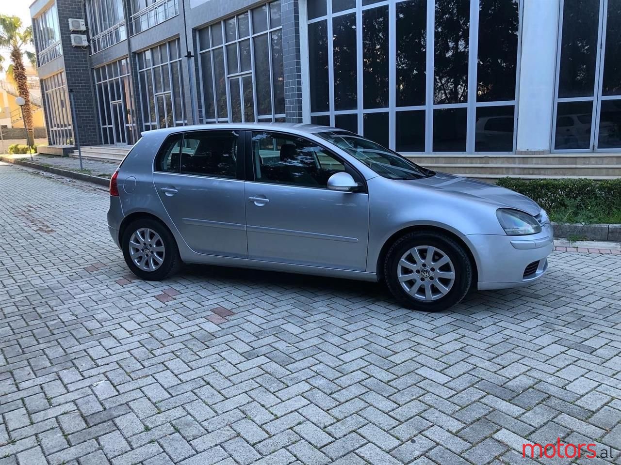 2005' Volkswagen Golf photo #5