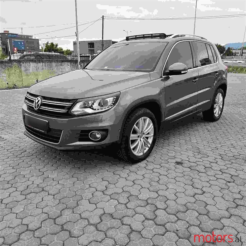 2013' Volkswagen Tiguan photo #2