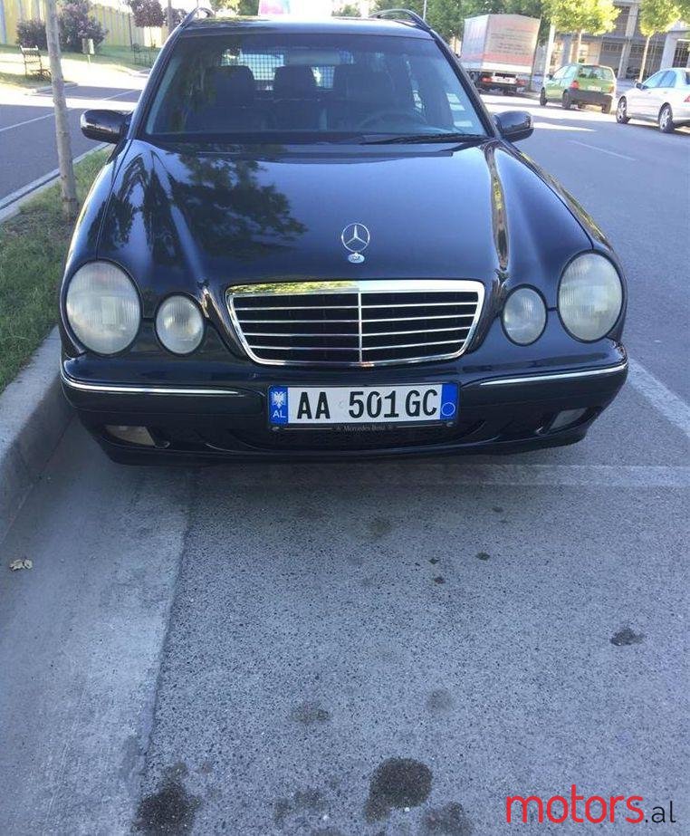 2000' Mercedes-Benz E 270 photo #2