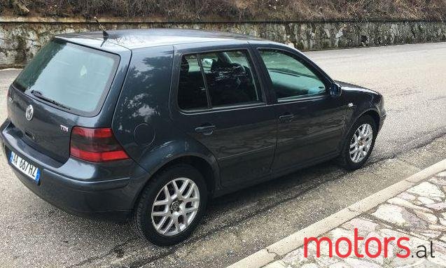 2003' Volkswagen Golf photo #2