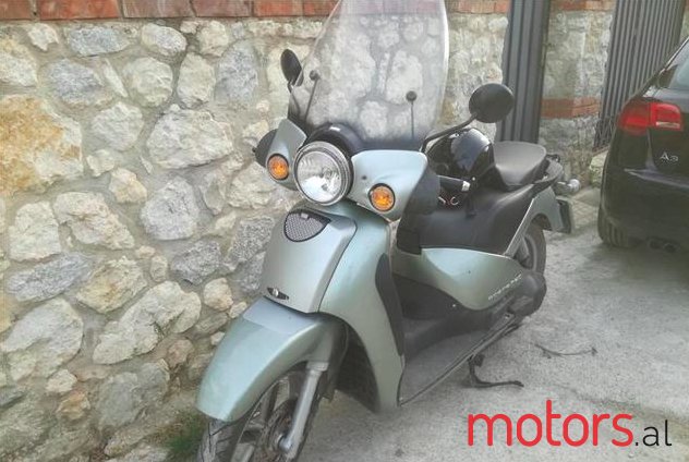 2004' Aprilia Scarabeo photo #2