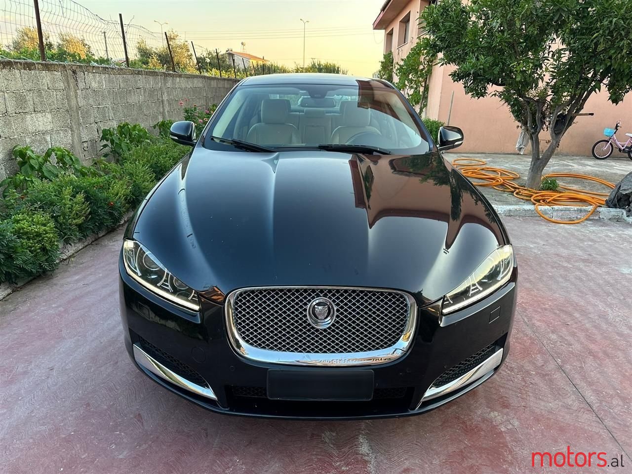 2012' Jaguar XF photo #1