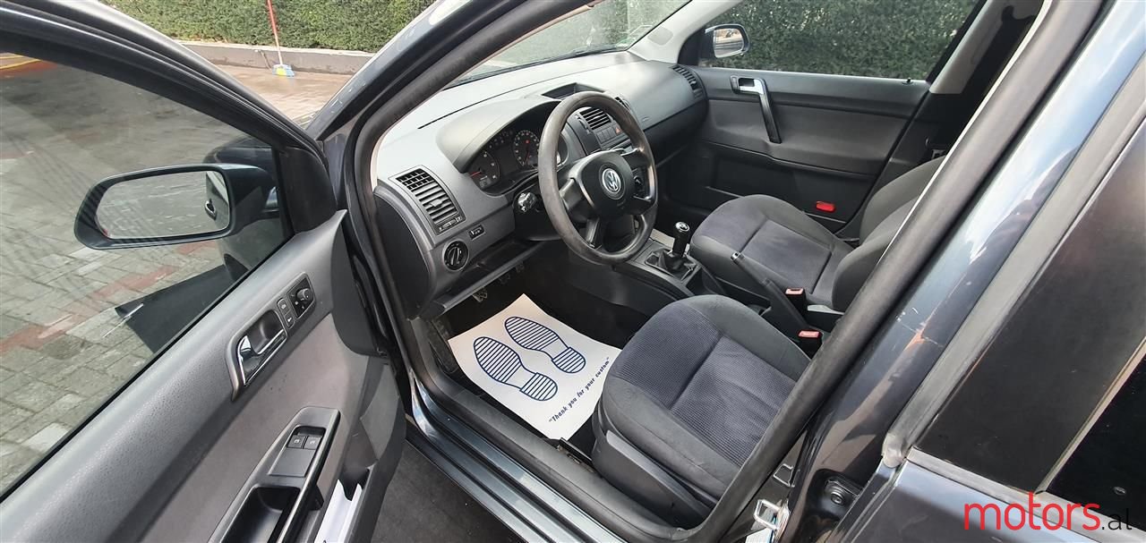 2006' Volkswagen Polo photo #4