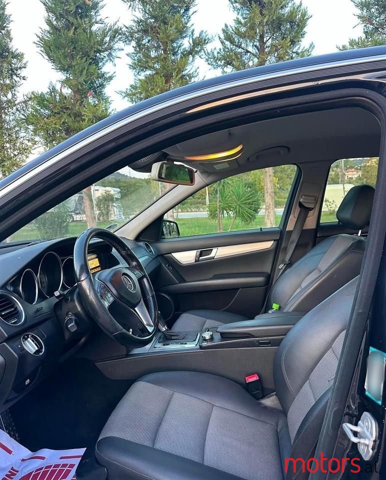 2011' Mercedes-Benz C 220 photo #5