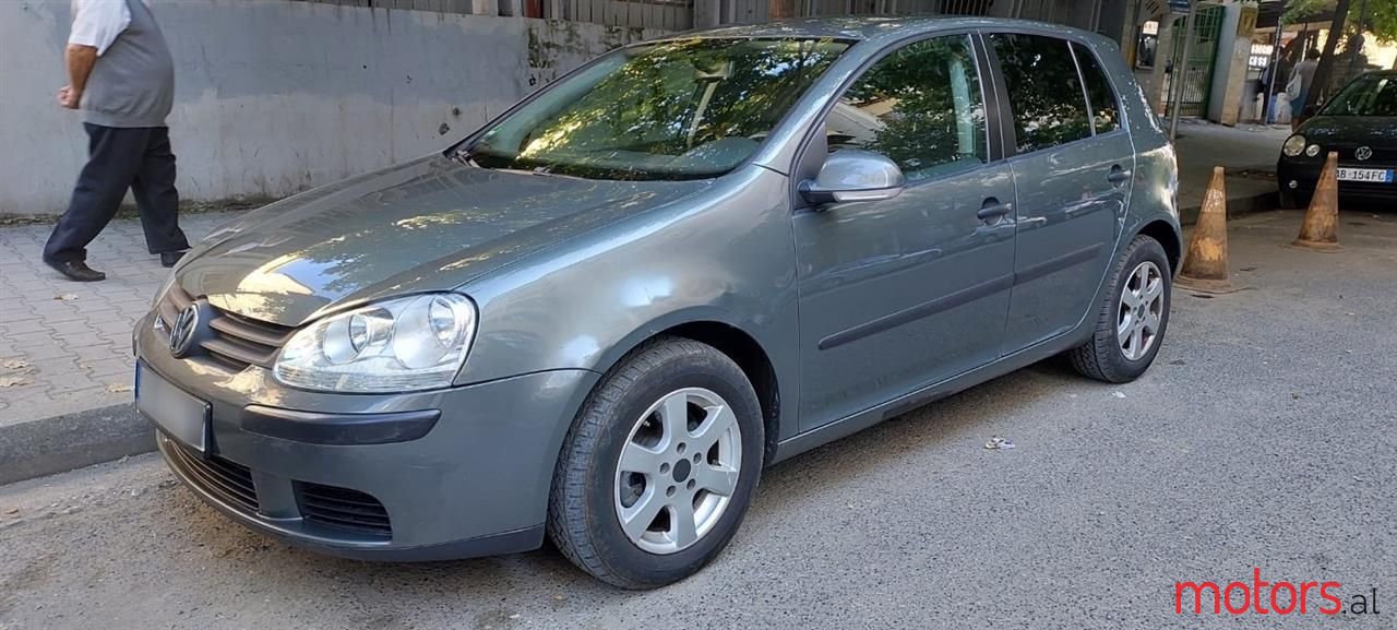 2005' Volkswagen Golf photo #1