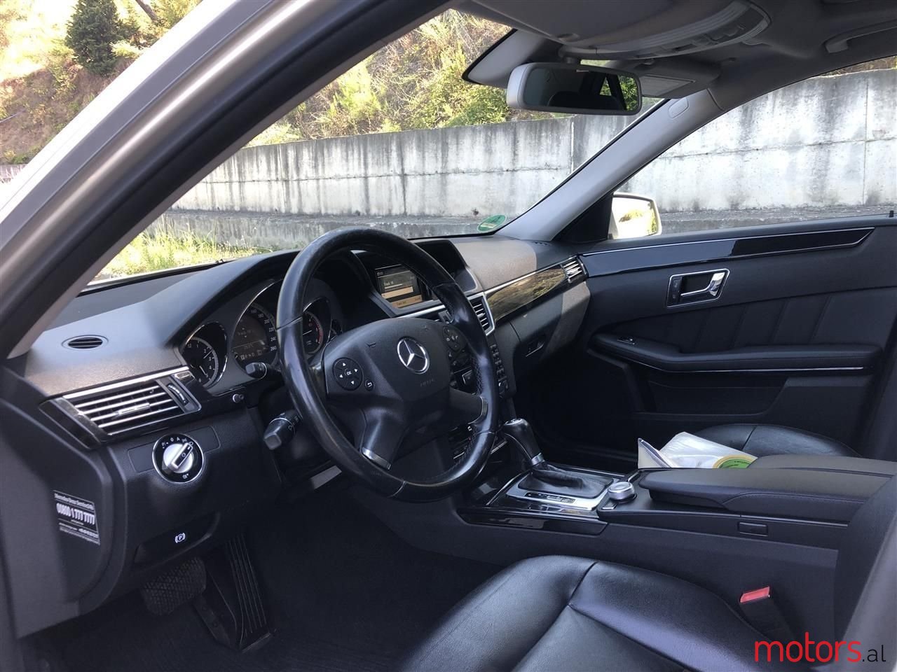 2010' Mercedes-Benz E 250 photo #6