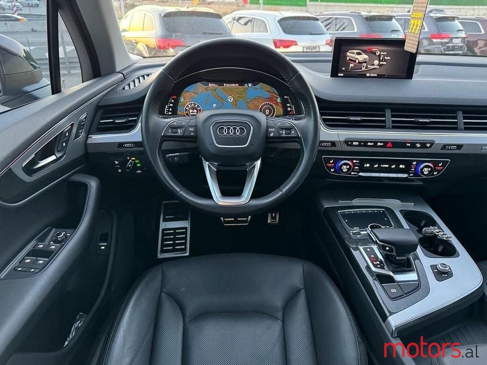 2017' Audi Q7 photo #5