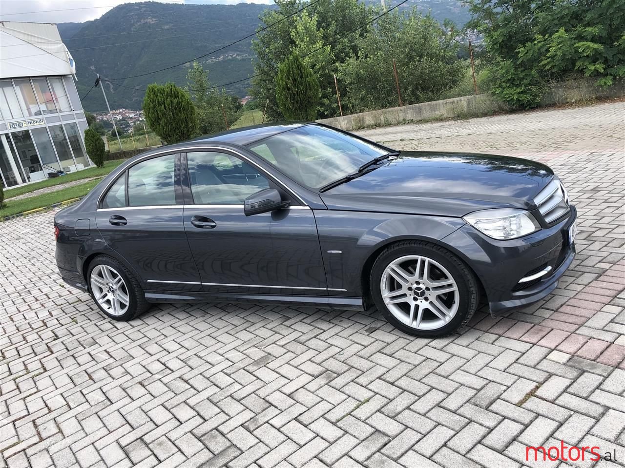 2010' Mercedes-Benz C 200 photo #2