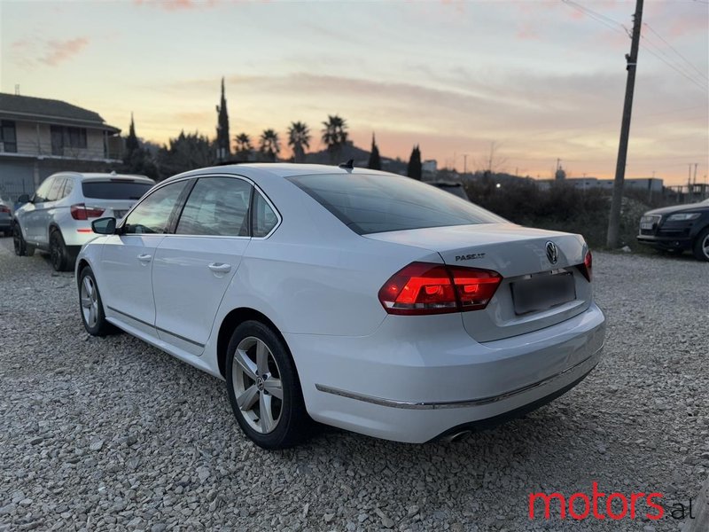 2014' Volkswagen Passat photo #4