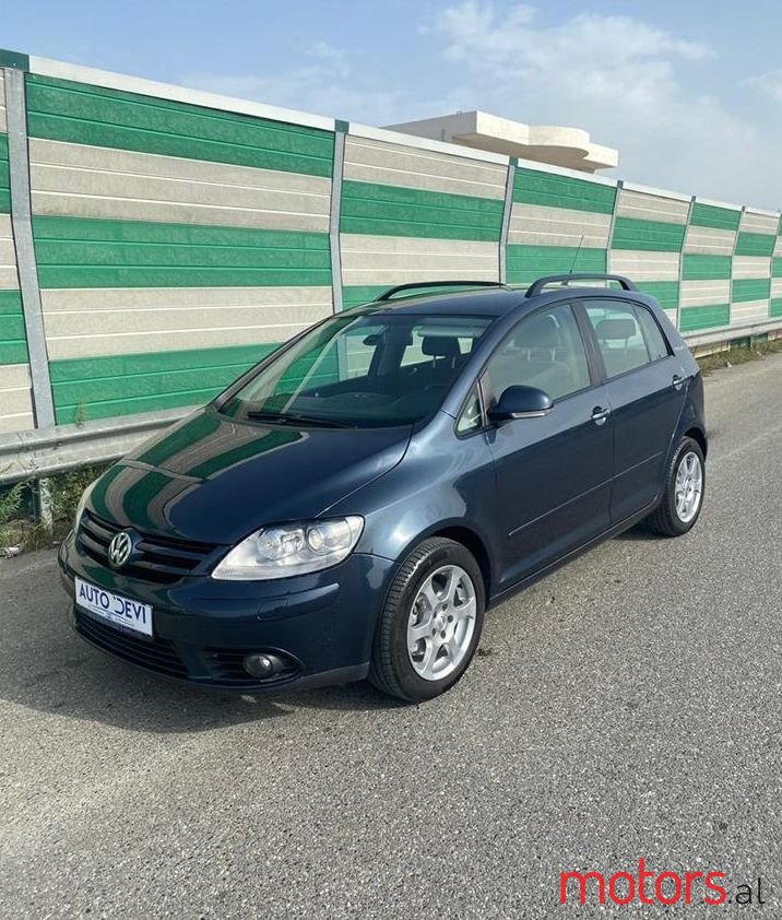 2007' Volkswagen Golf photo #1