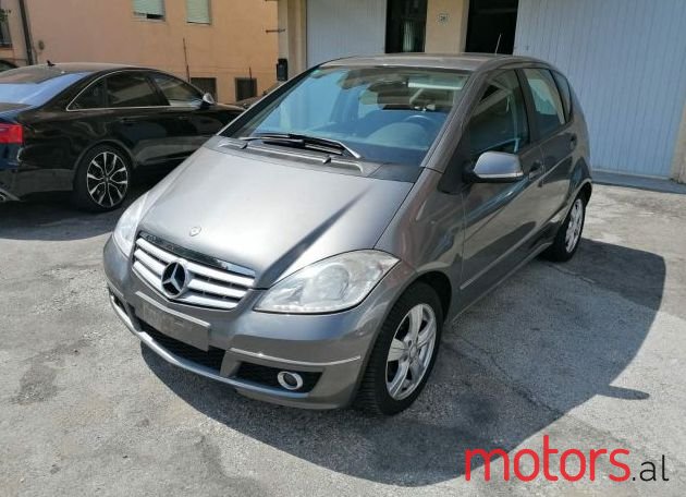 2011' Mercedes-Benz A-Class photo #1