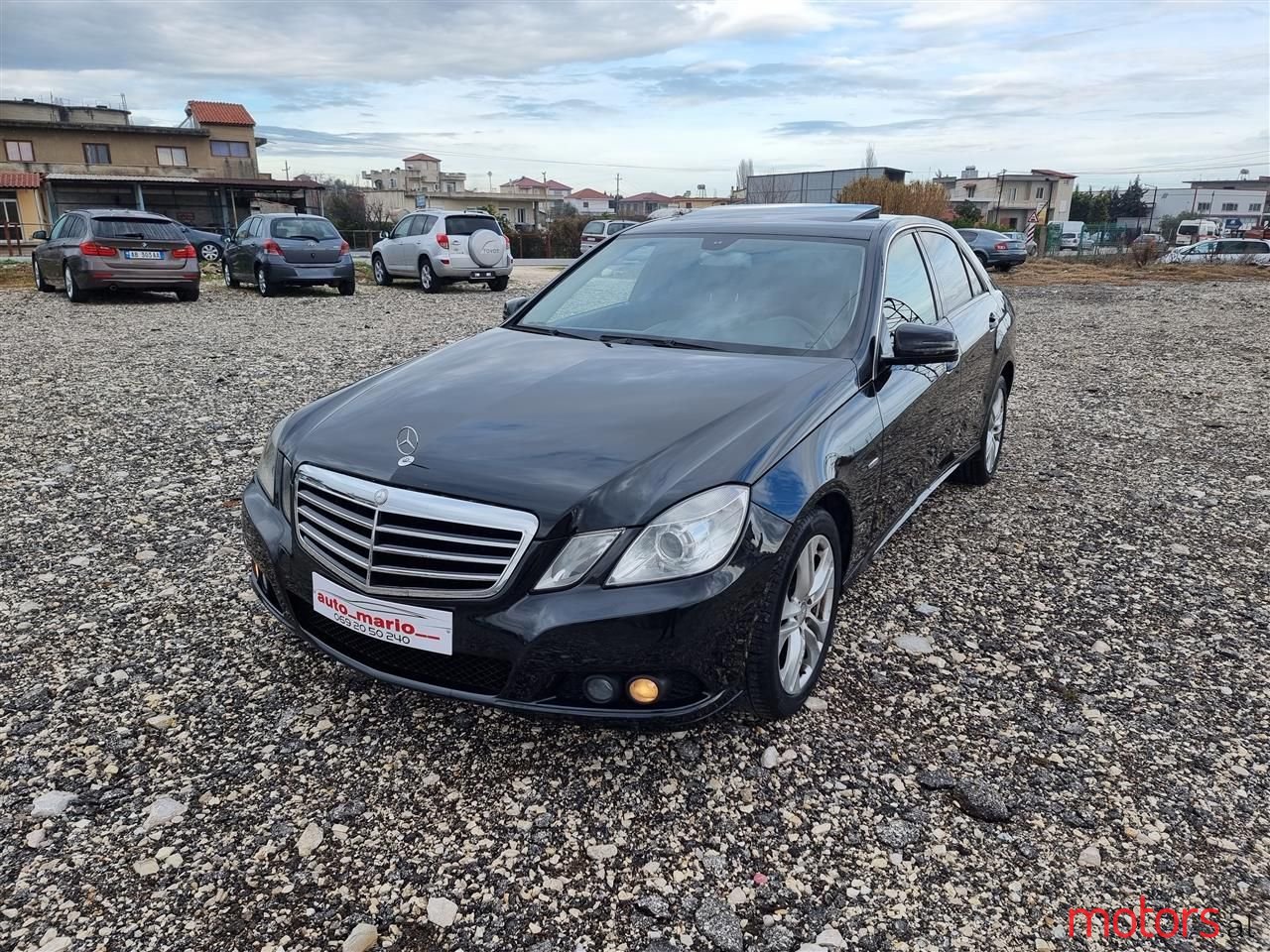 2011' Mercedes-Benz E 220 photo #3