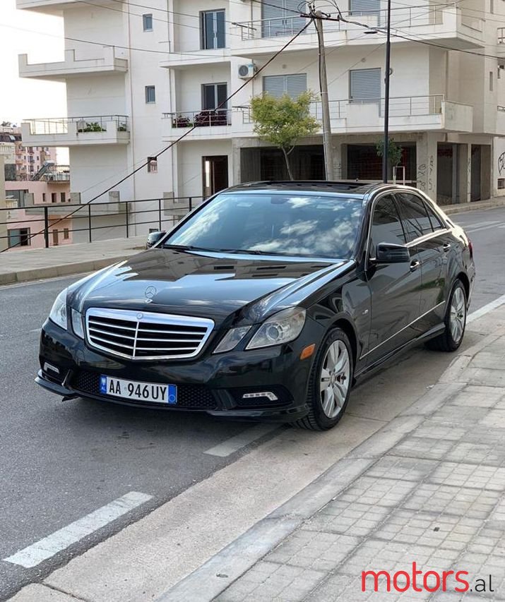 2011' Mercedes-Benz E 350 photo #1
