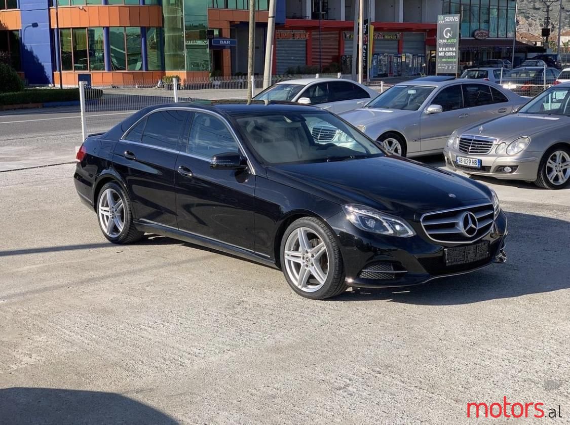 2014' Mercedes-Benz E 220 photo #1