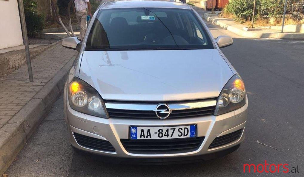 2006' Opel Astra photo #1