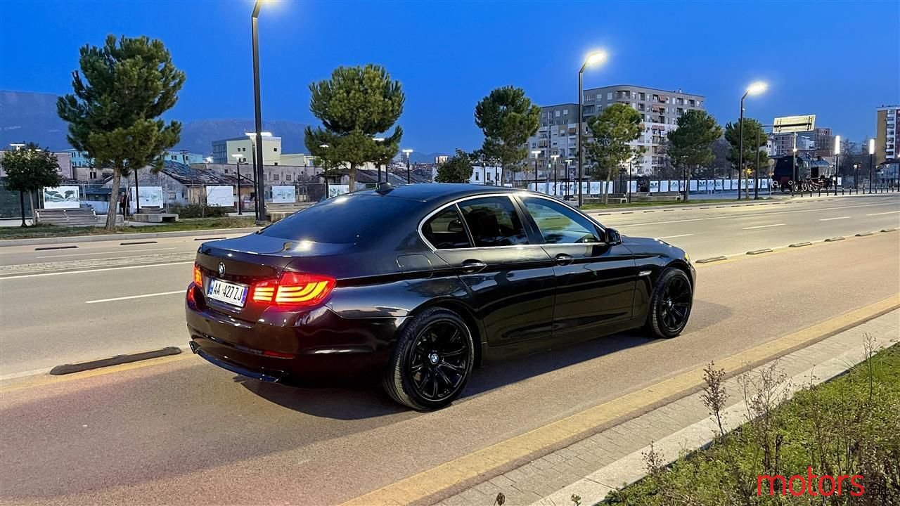 2012' BMW 520 photo #4