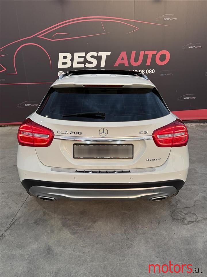 2015' Mercedes-Benz GLA 200 photo #3