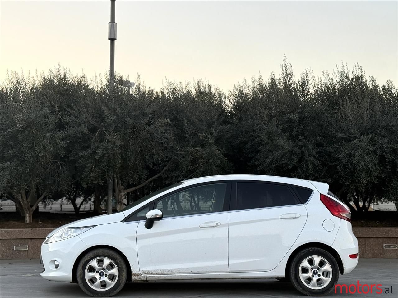 2012' Ford Fiesta photo #6