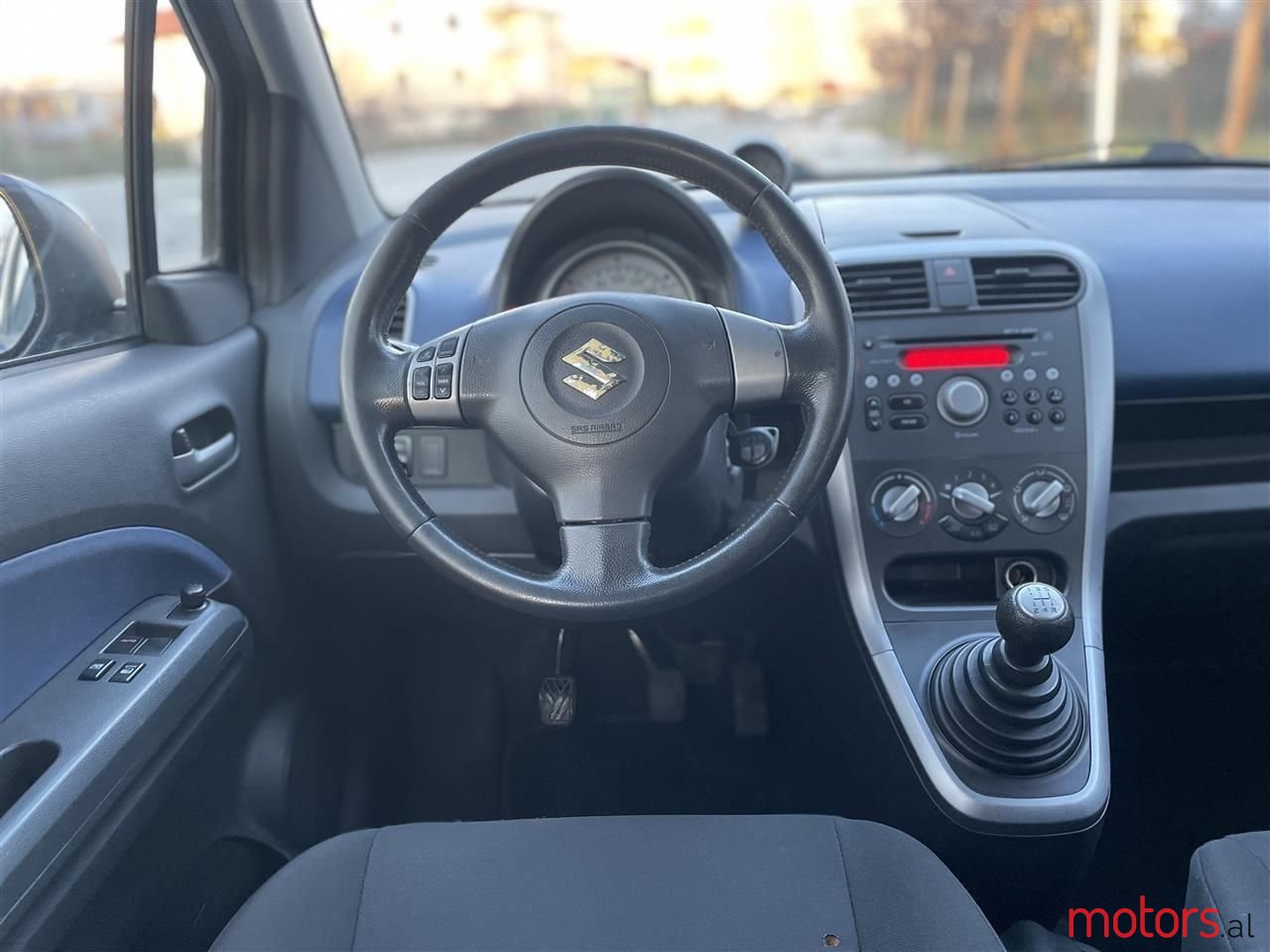 2010' Suzuki Splash photo #6