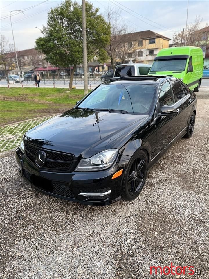 2012' Mercedes-Benz C 250 photo #2